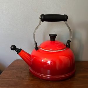 Vintage Le Creuset Whistling Tea Kettle Red Ombré 1.7Qt